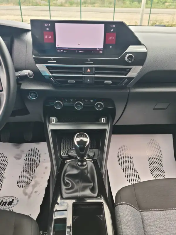 Citroen C4 Feel 2021. godište - Slika 16