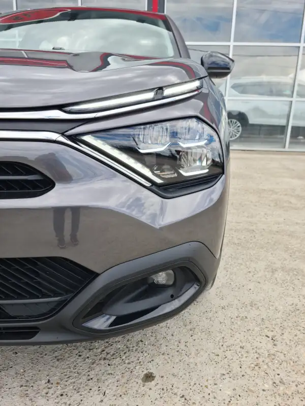 Citroen C4 Feel 2021. godište - Slika 22