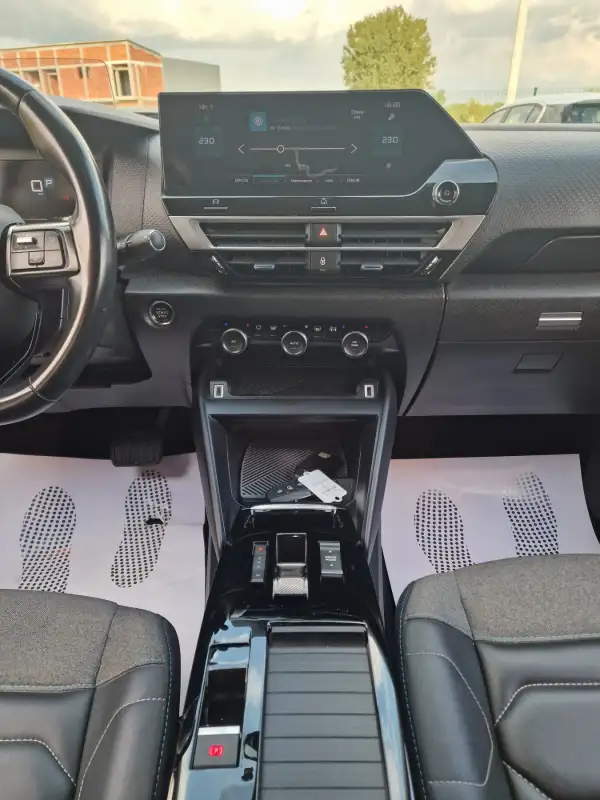 Citroen C4 Shine 2021. godište - Slika 15