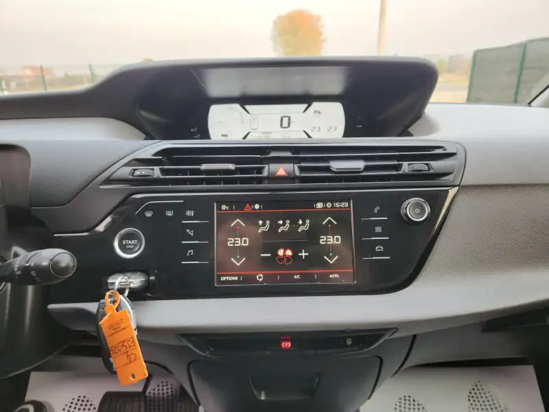Citroen C4 SpaceTourer 2019. godište - Slika 18