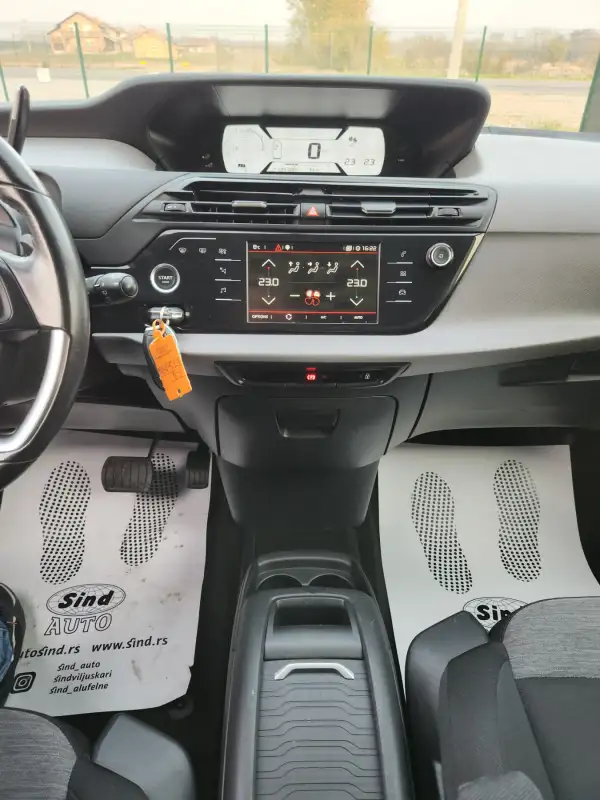 Citroen C4 SpaceTourer 2019. godište - Slika 16