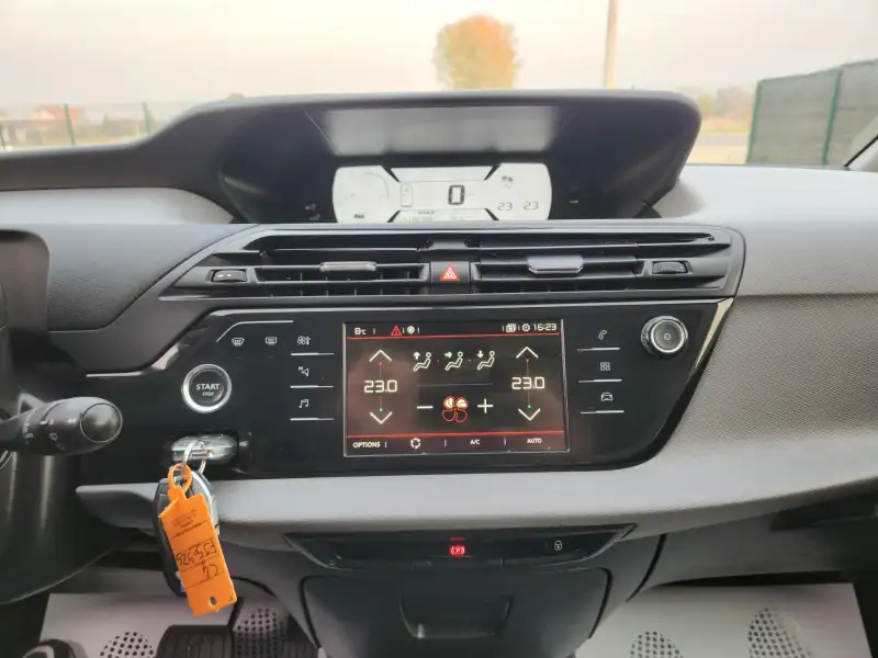 Citroen C4 SpaceTourer 2019. godište - Slika 18