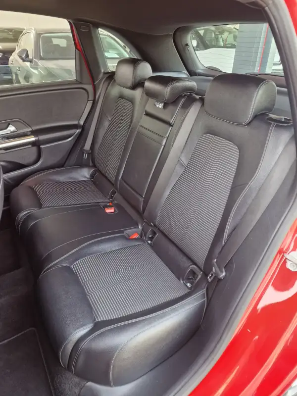 Mercedes B 180 2019. godište - Slika 13