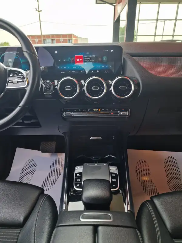 Mercedes B 180 2019. godište - Slika 15
