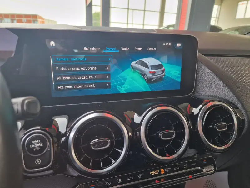 Mercedes B 180 2019. godište - Slika 26