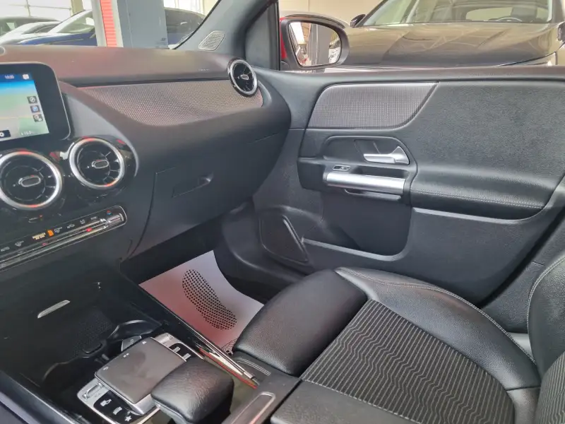 Mercedes B 180 2019. godište - Slika 31