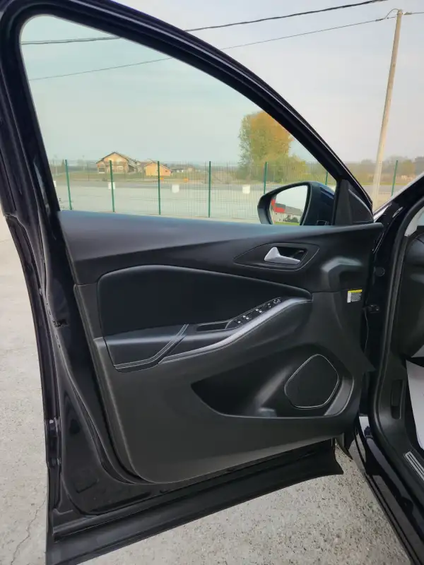 Opel Grandland X INNOVATION 2019. godište - Slika 9