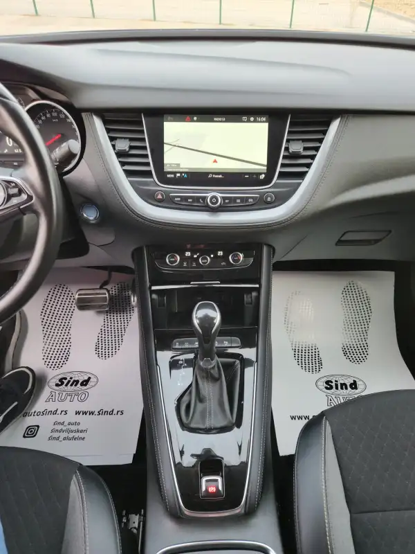 Opel Grandland X INNOVATION 2019. godište - Slika 17