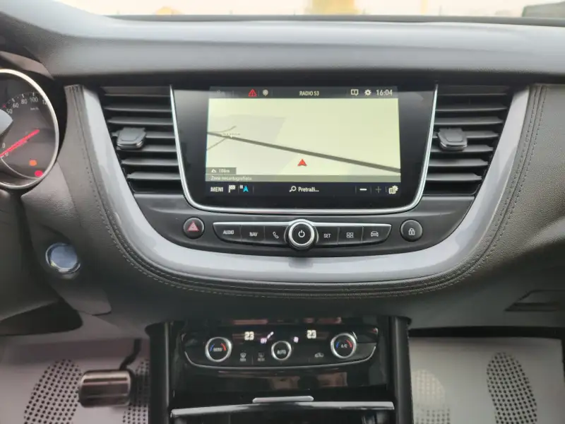Opel Grandland X INNOVATION 2019. godište - Slika 19