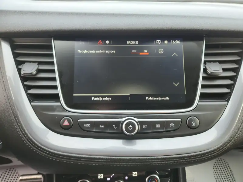 Opel Grandland X INNOVATION 2019. godište - Slika 25