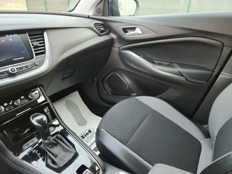 Opel Grandland X INNOVATION 2019. godište - Slika 27