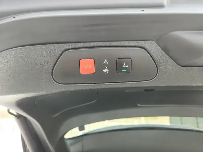 Opel Grandland X INNOVATION 2019. godište - Slika 32