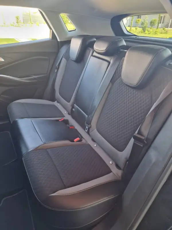 Opel Grandland X AWD 300 ELITE Hibrid / Benzin 2020. godište - Slika 13