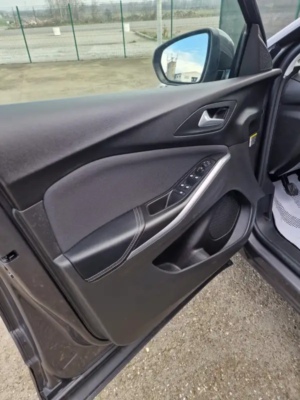 Opel Grandland X ECOTEC 2020. godište - Slika 10