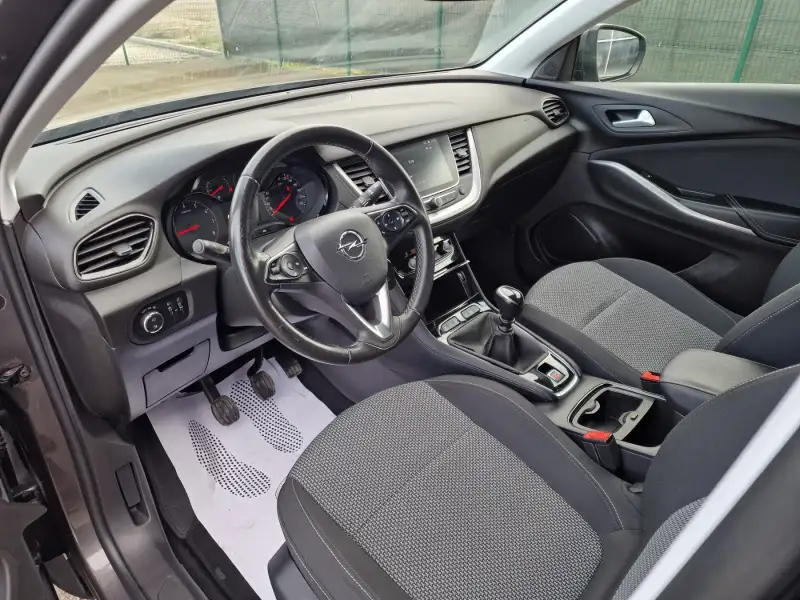 Opel Grandland X ECOTEC 2020. godište - Slika 11