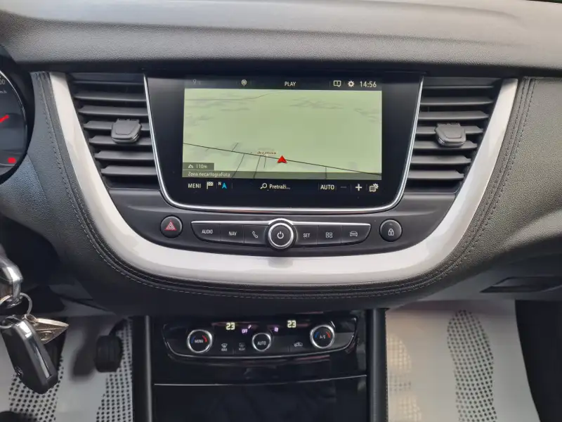 Opel Grandland X ECOTEC 2020. godište - Slika 19