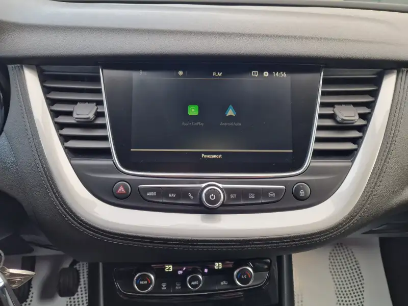 Opel Grandland X ECOTEC 2020. godište - Slika 20