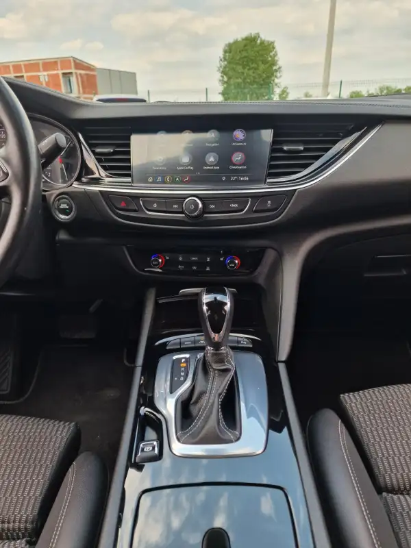Opel Insignia Grand Sport 2021. godište - Slika 17