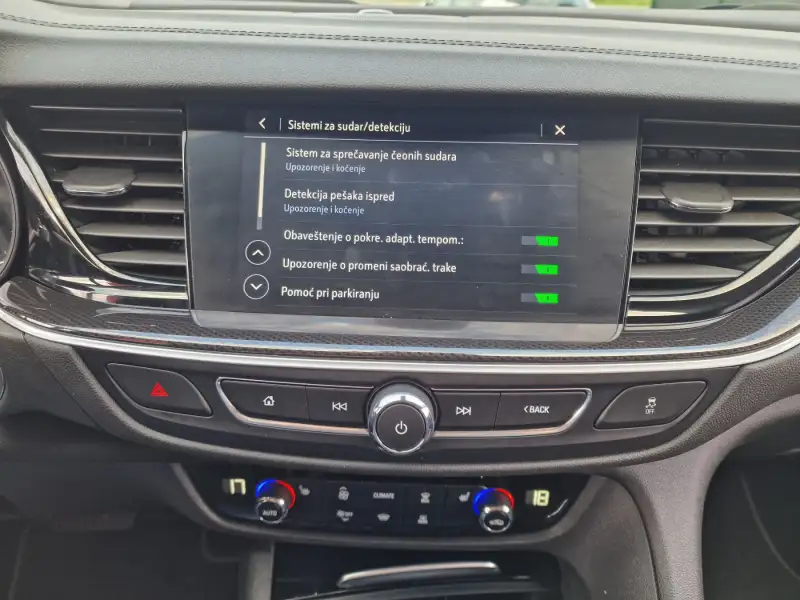 Opel Insignia Grand Sport 2021. godište - Slika 34