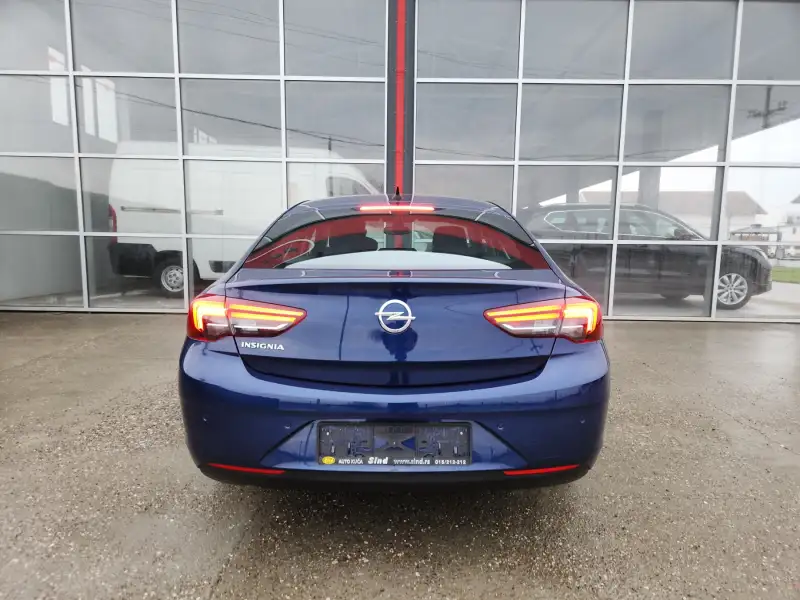 Opel Insignia Grand Sport 2022. godište - Slika 6