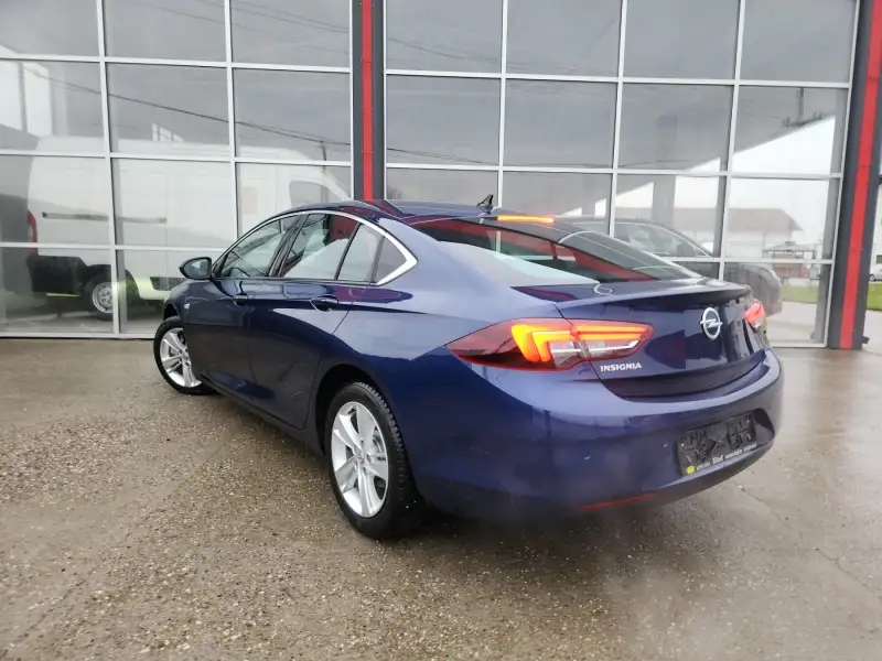 Opel Insignia Grand Sport 2022. godište - Slika 7