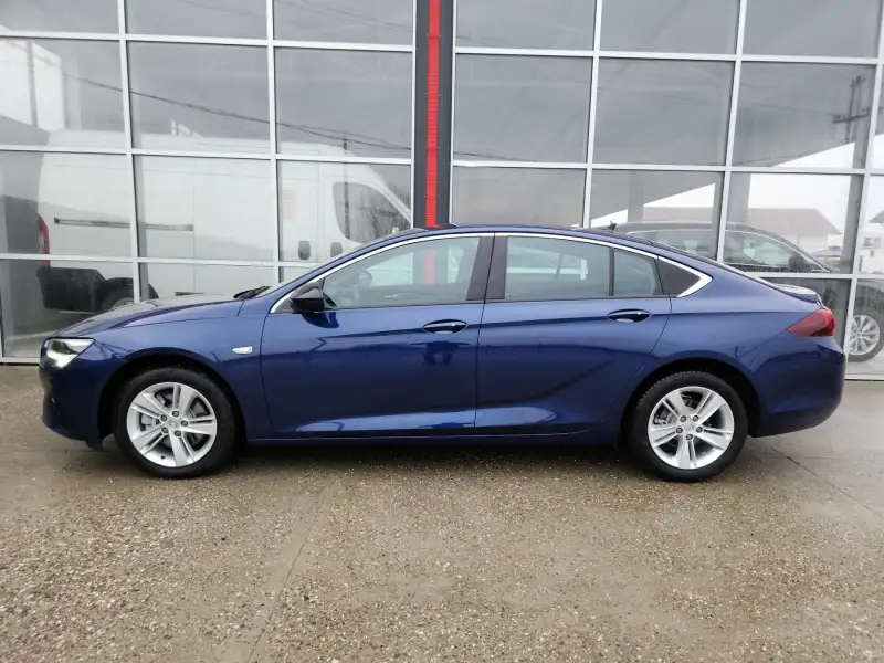 Opel Insignia Grand Sport 2022. godište - Slika 8