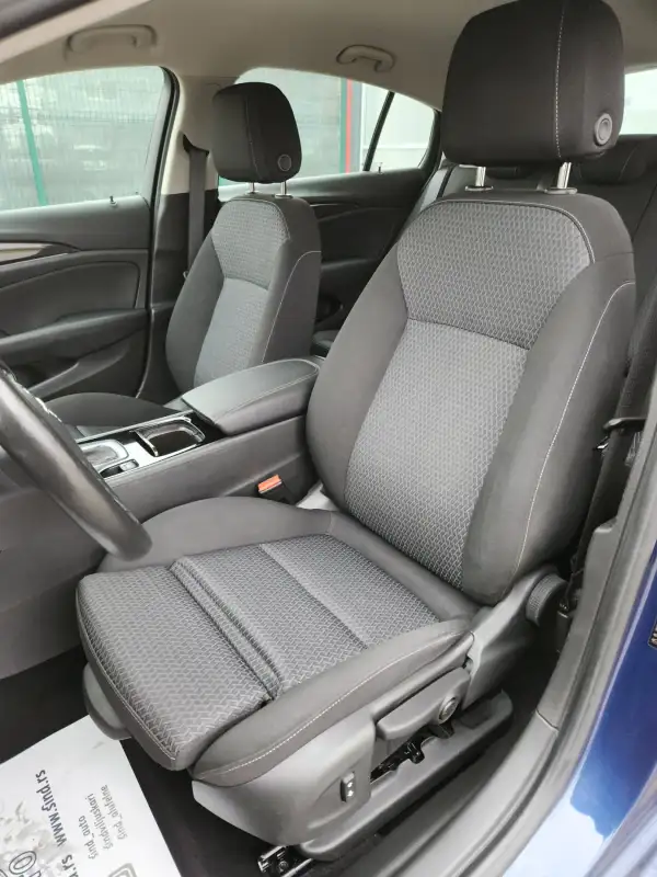 Opel Insignia Grand Sport 2022. godište - Slika 12