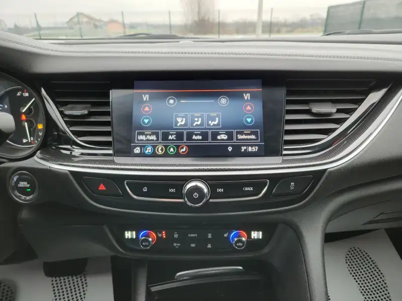 Opel Insignia Grand Sport 2022. godište - Slika 22