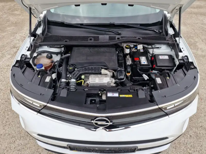Opel Mokka Elegance 2022. godište - Slika 32
