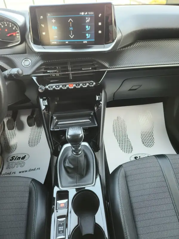Peugeot 2008 ALLURE 2021. godište - Slika 17