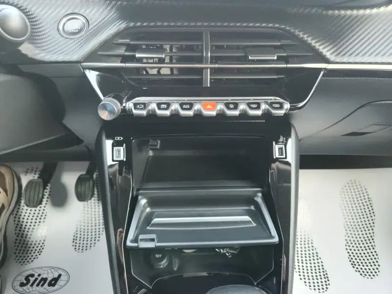 Peugeot 2008 ALLURE 2021. godište - Slika 19