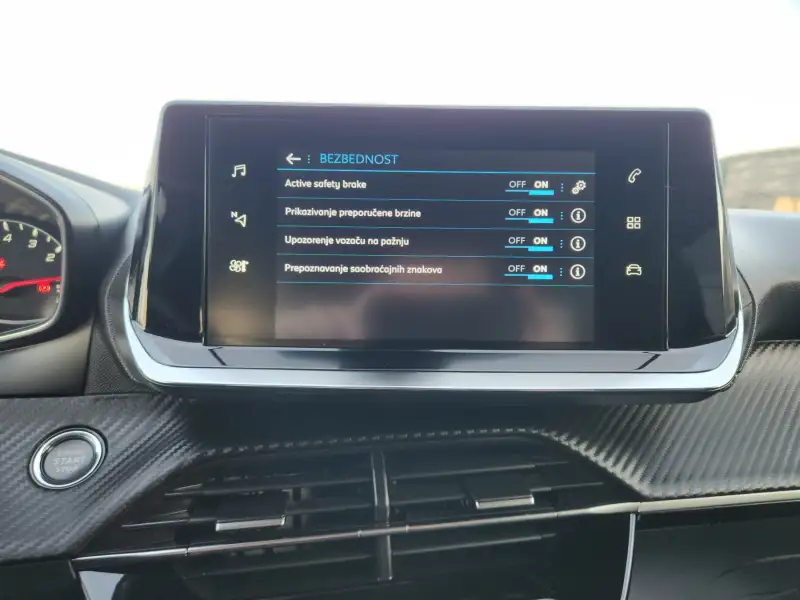 Peugeot 2008 ALLURE 2021. godište - Slika 22