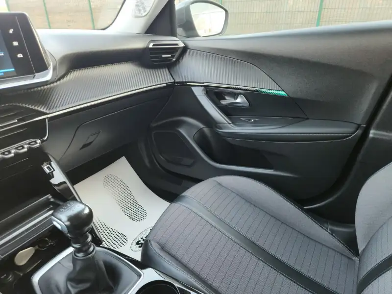 Peugeot 2008 ALLURE 2021. godište - Slika 24