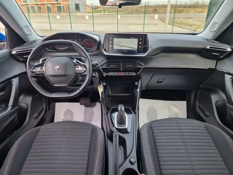 Peugeot 2008 2021. godište - Slika 10