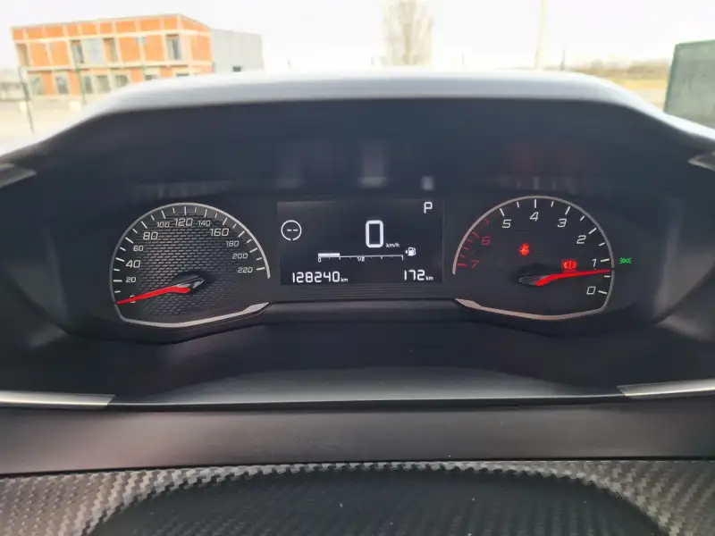 Peugeot 2008 2021. godište - Slika 12