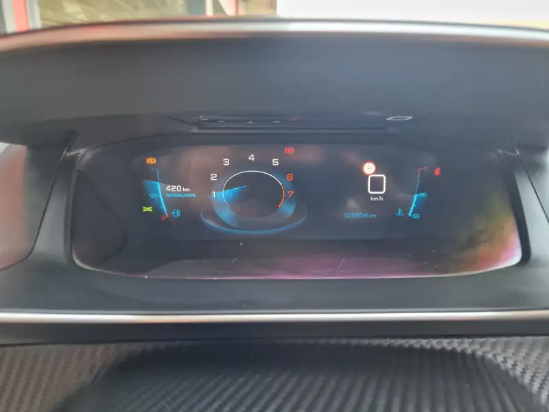 Peugeot 2008 ALLURE Benzin 2020. godište - Slika 17