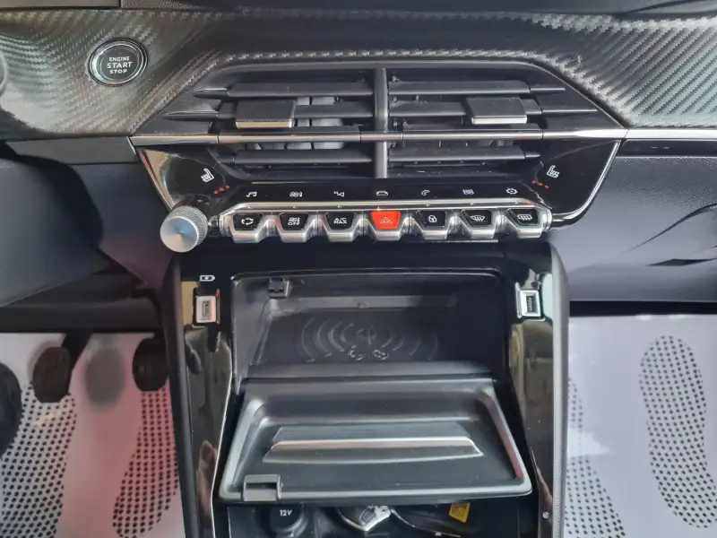 Peugeot 2008 ALLURE Benzin 2020. godište - Slika 20