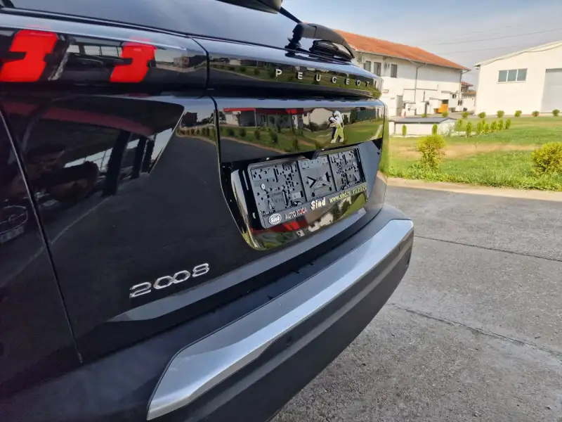 Peugeot 2008 ALLURE Benzin 2020. godište - Slika 31