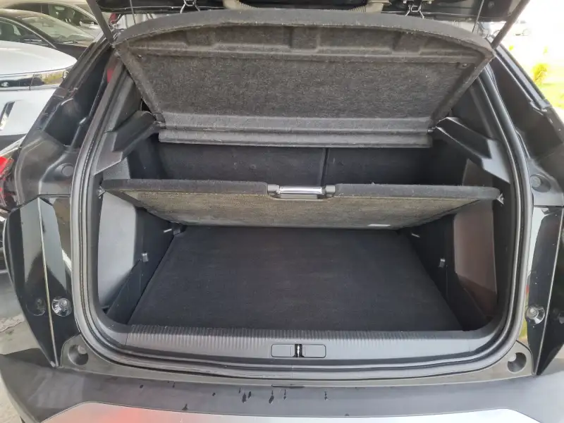Peugeot 2008 ALLURE Benzin 2020. godište - Slika 33