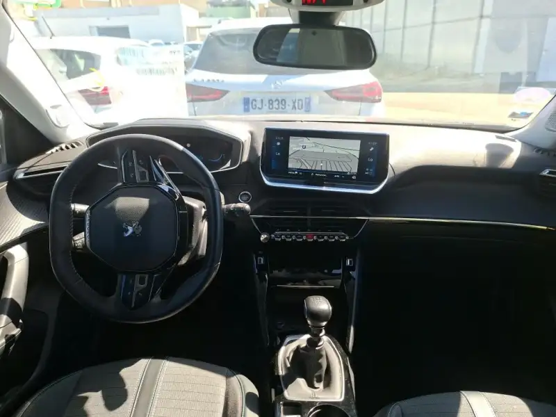 Peugeot 2008 ALLURE Benzin 2021. godište - Slika 2
