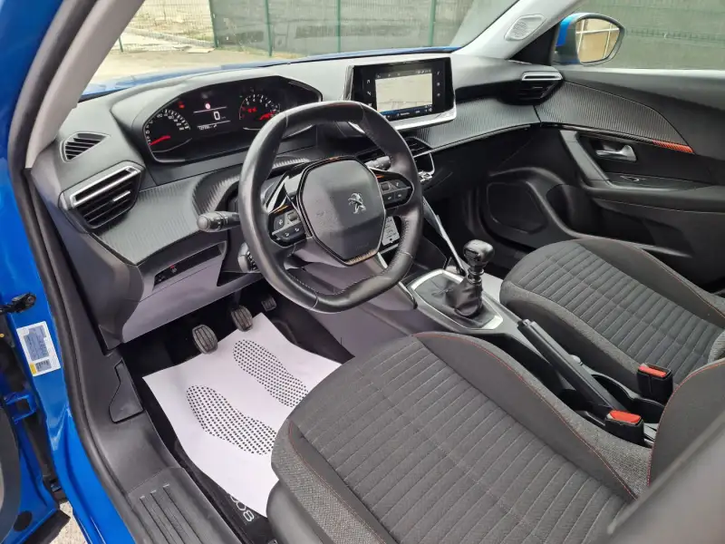 Peugeot 2008 Dizel 2021. godište - Slika 11