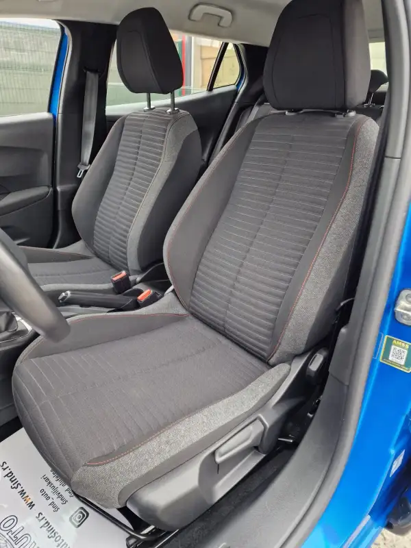 Peugeot 2008 Dizel 2021. godište - Slika 12