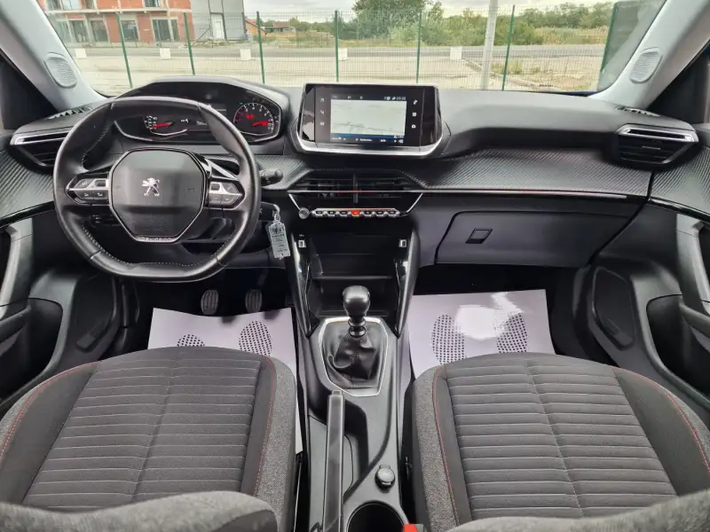 Peugeot 2008 Dizel 2021. godište - Slika 14