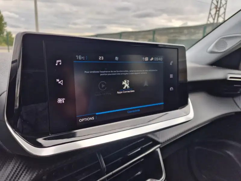 Peugeot 2008 Dizel 2021. godište - Slika 19