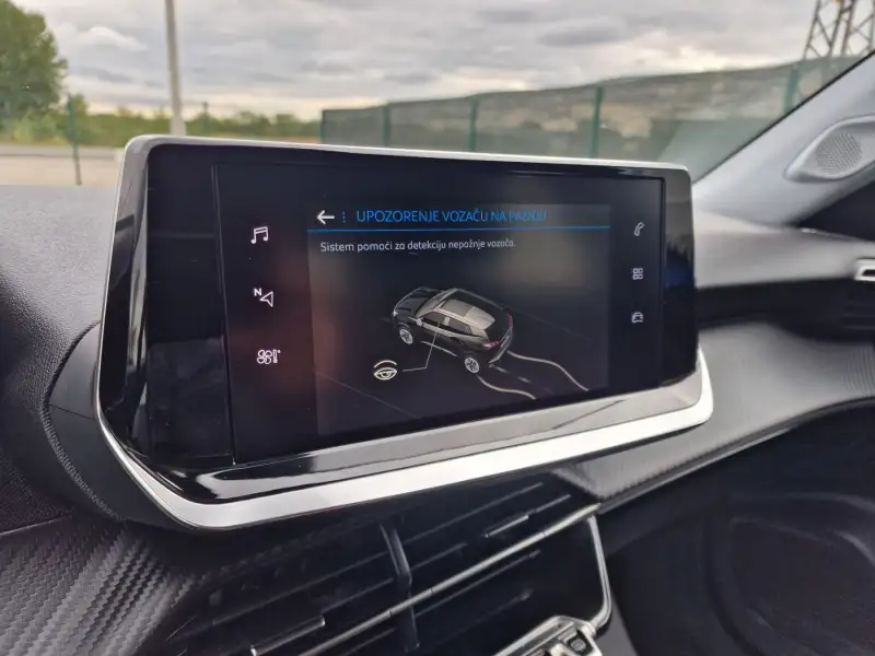 Peugeot 2008 Dizel 2021. godište - Slika 23