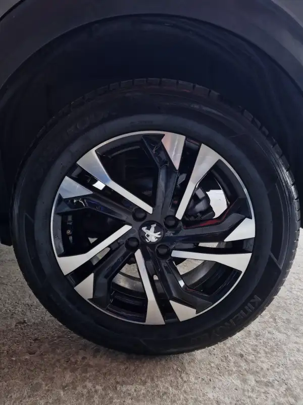Peugeot 2008 ALLURE Dizel 2021. godište - Slika 23