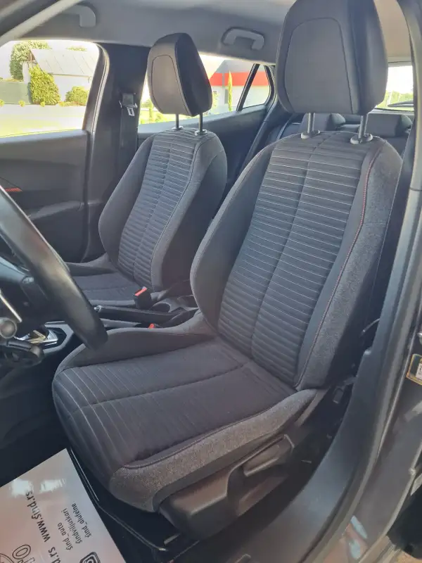 Peugeot 2008 2021. godište - Slika 12
