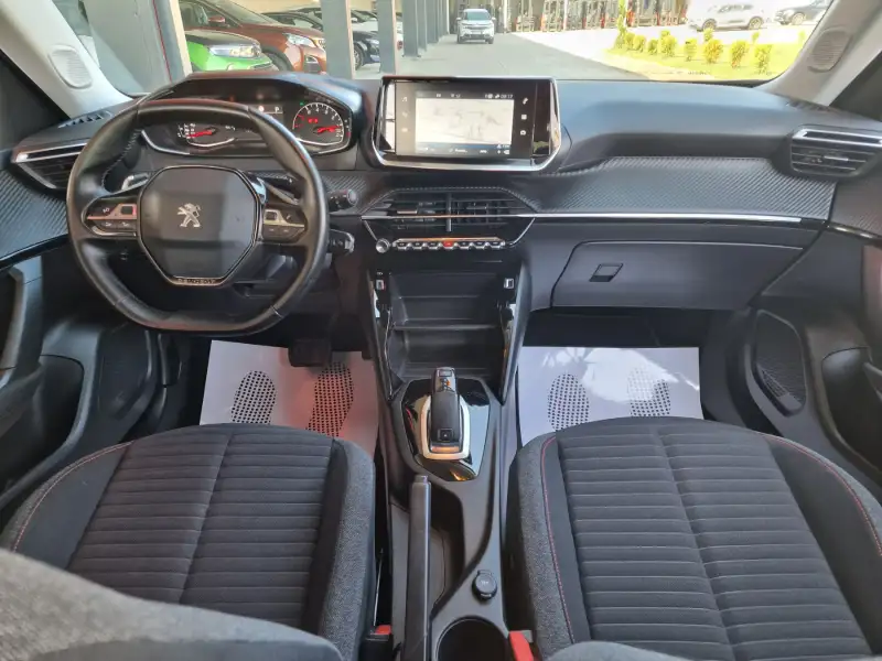Peugeot 2008 2021. godište - Slika 14