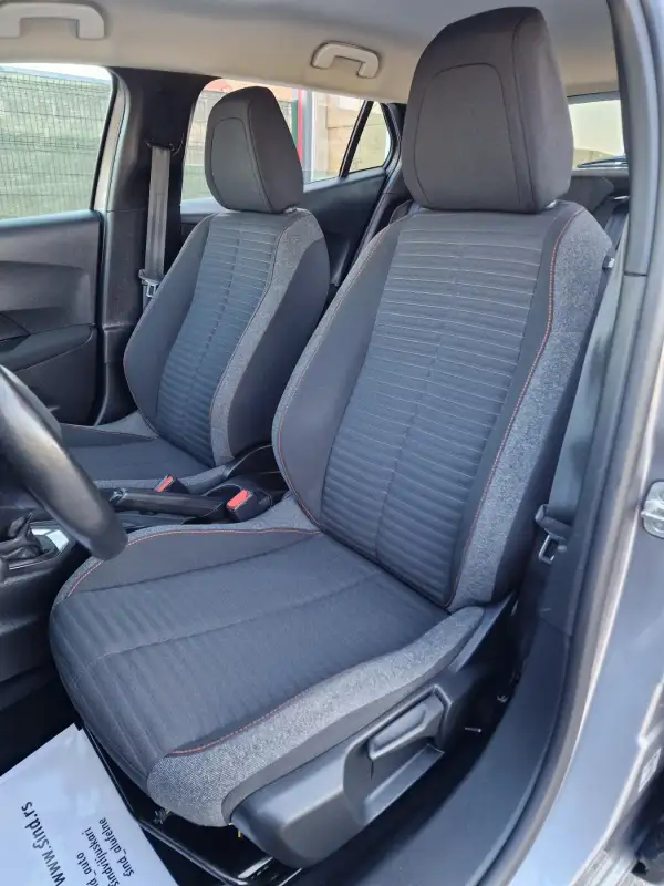 Peugeot 2008 Dizel 2021. godište - Slika 12