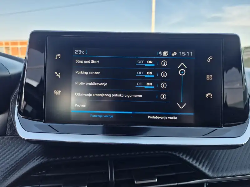 Peugeot 2008 Dizel 2021. godište - Slika 21